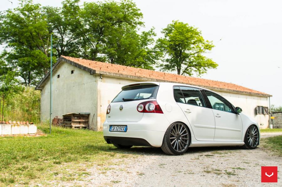  Volkswagen Golf GTI on Vossen Wheels (VFS2) 2017 года  (фото 28 из 28)